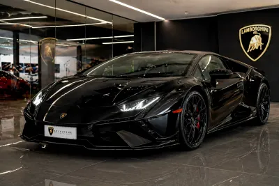 Lamborghini Huracán EVO · Nero Noctis · 2022 · 5.200 km